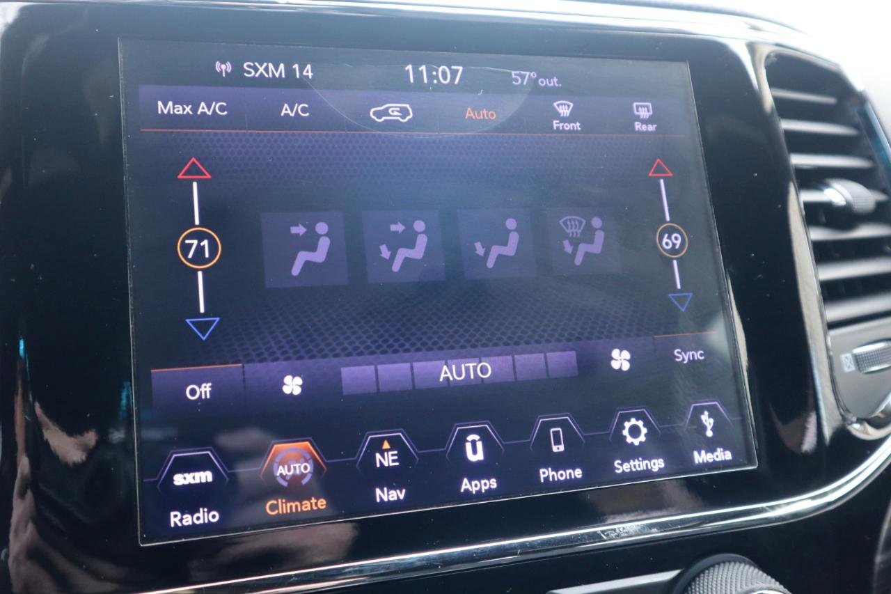 Used 2019 Jeep Grand Cherokee Laredo w/ 18" Wheel & 8.4" Radio Group image 75