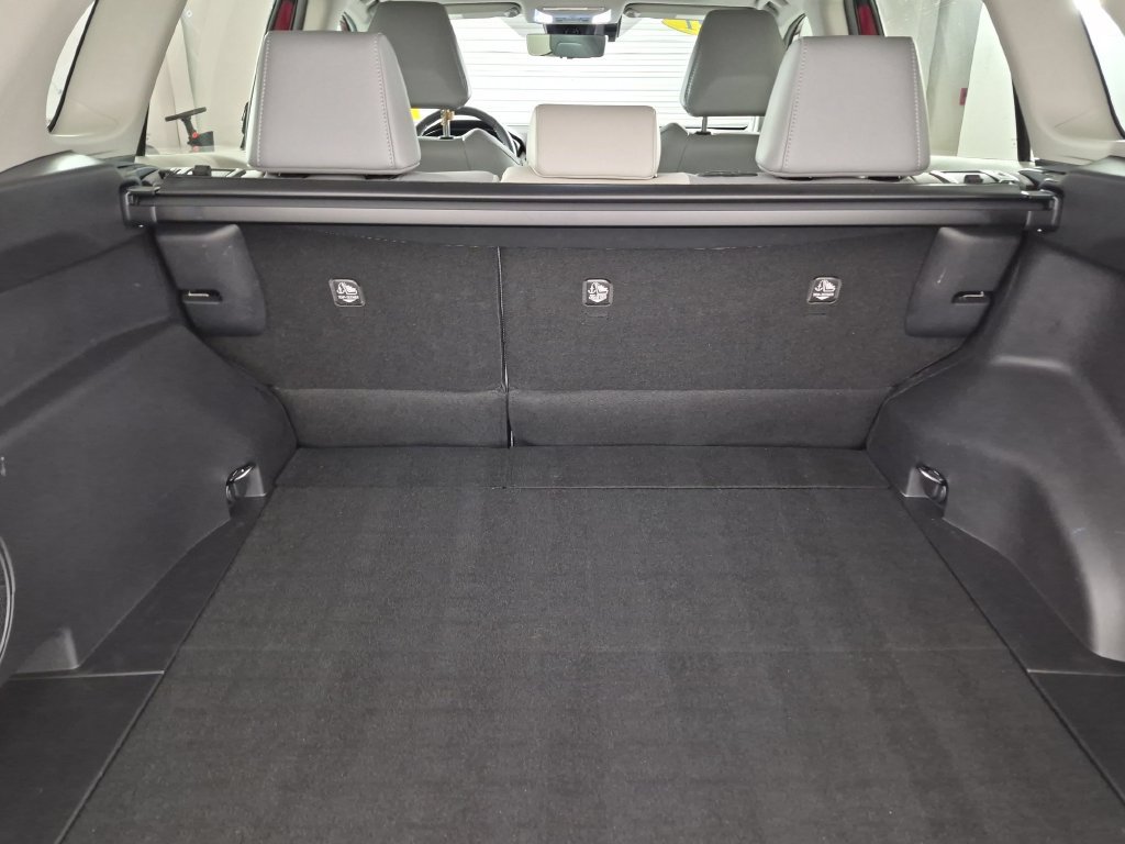 Used 2021 Toyota RAV4 Limited w/ Limited Grade Weather Package FWD image 27