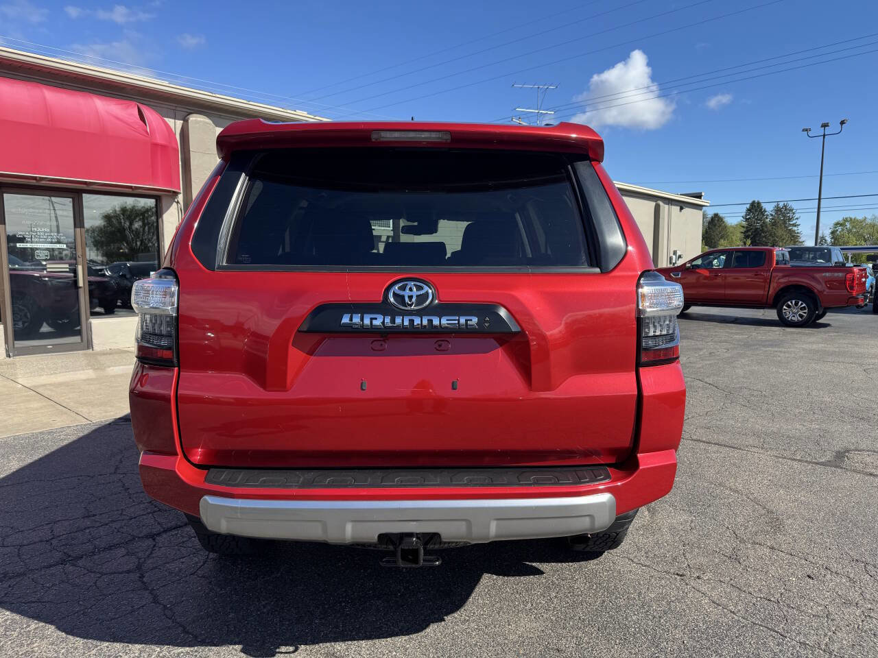 Used 2022 Toyota 4Runner TRD Off-Road AWD/4WD image 5
