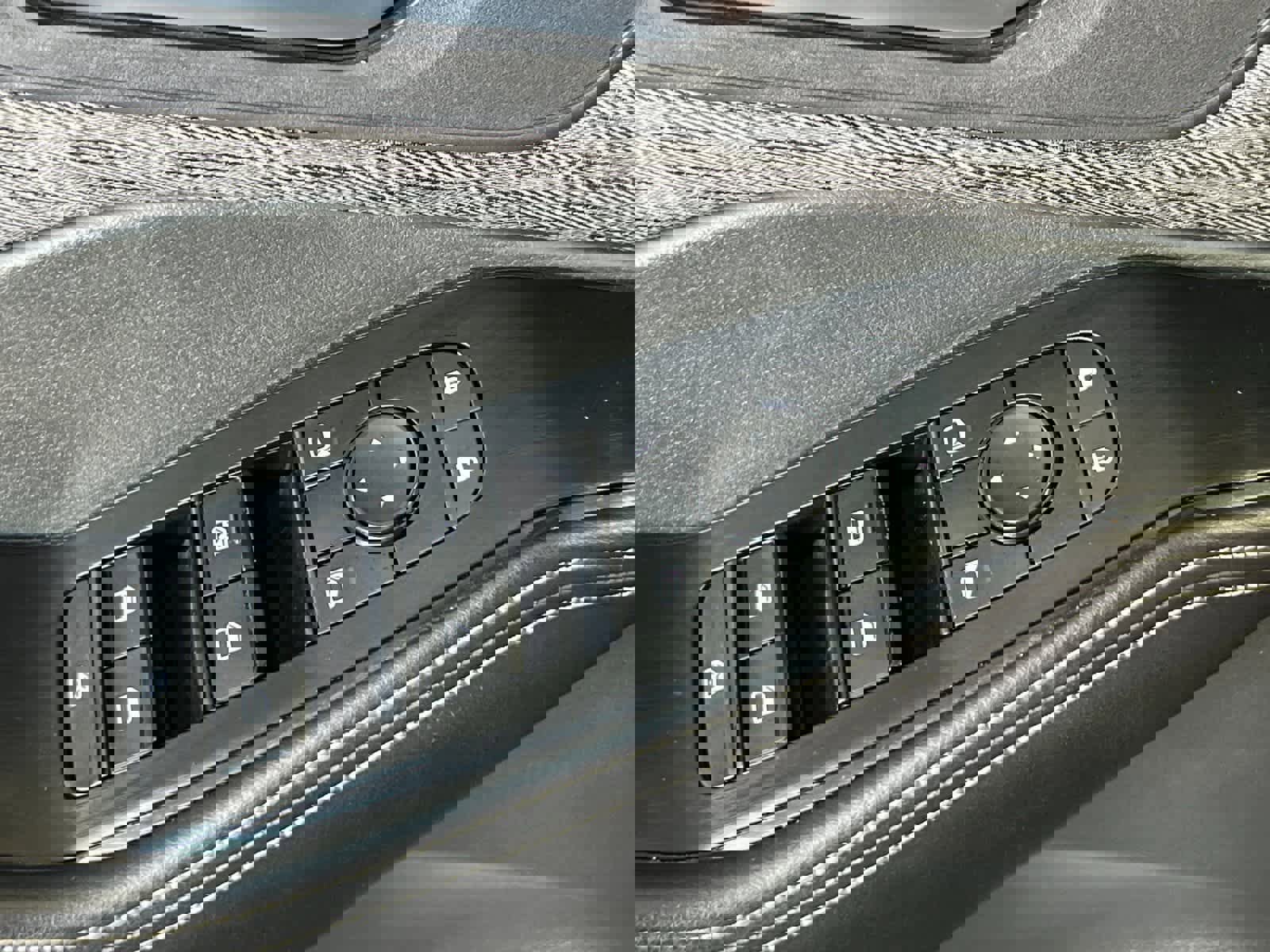 Used 2023 Nissan Rogue SV image 13