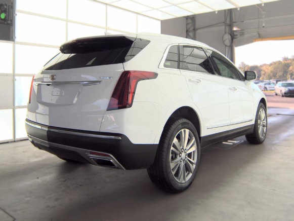 Used 2024 Cadillac XT5 Premium Luxury AWD/4WD image 7