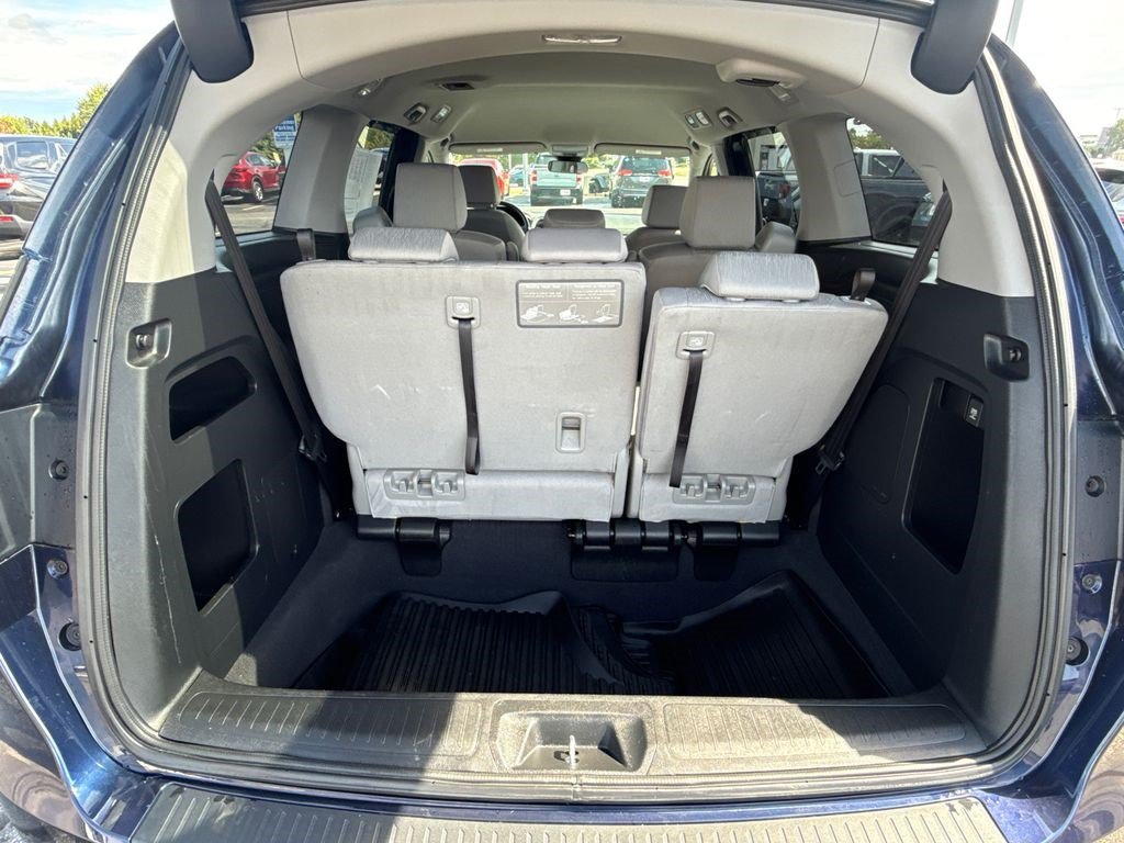 Certified 2022 Honda Odyssey EX image 16