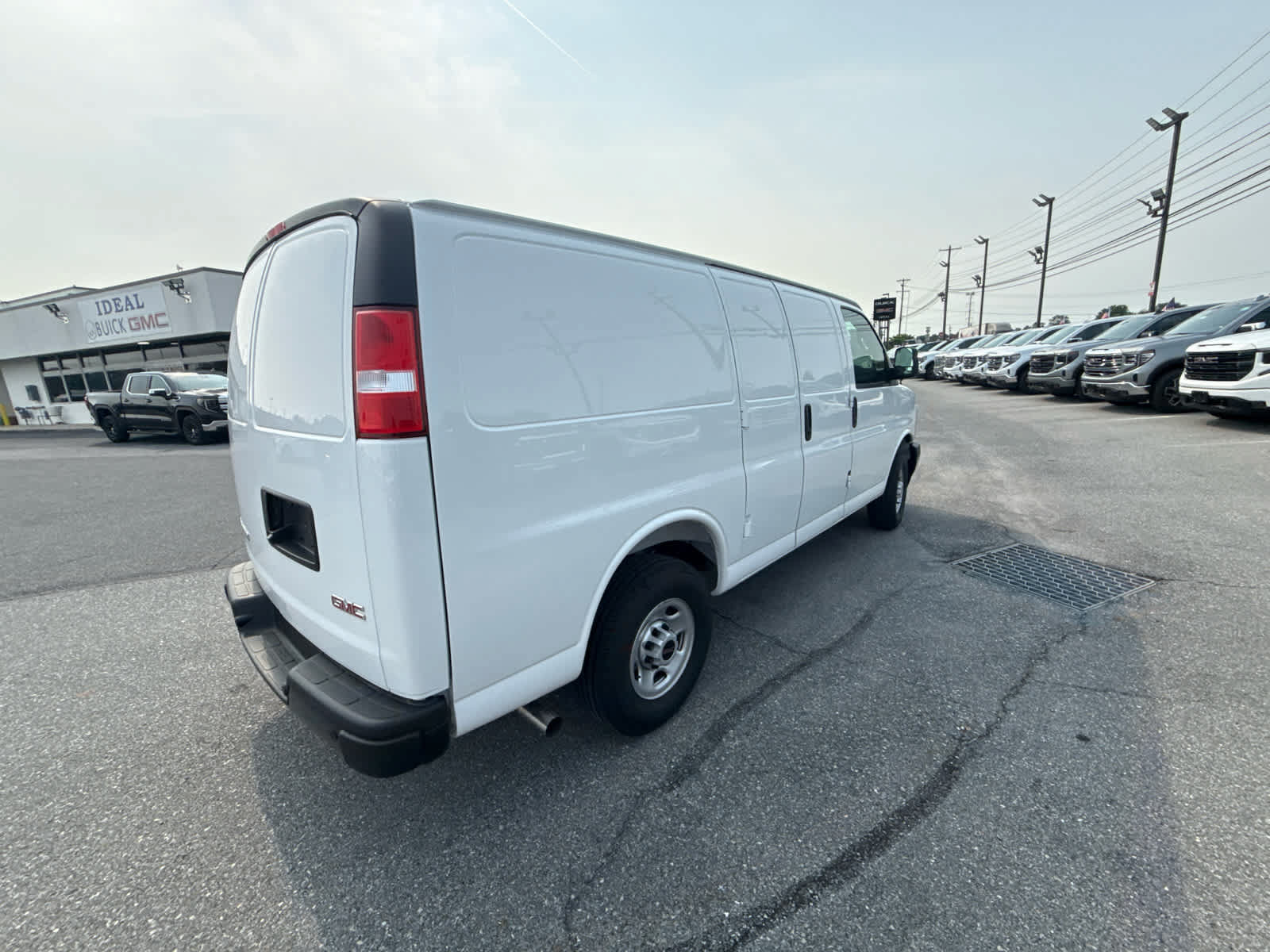 New 2026 GMC Savana 2500 w/ Driver Convenience Package RWD image 19