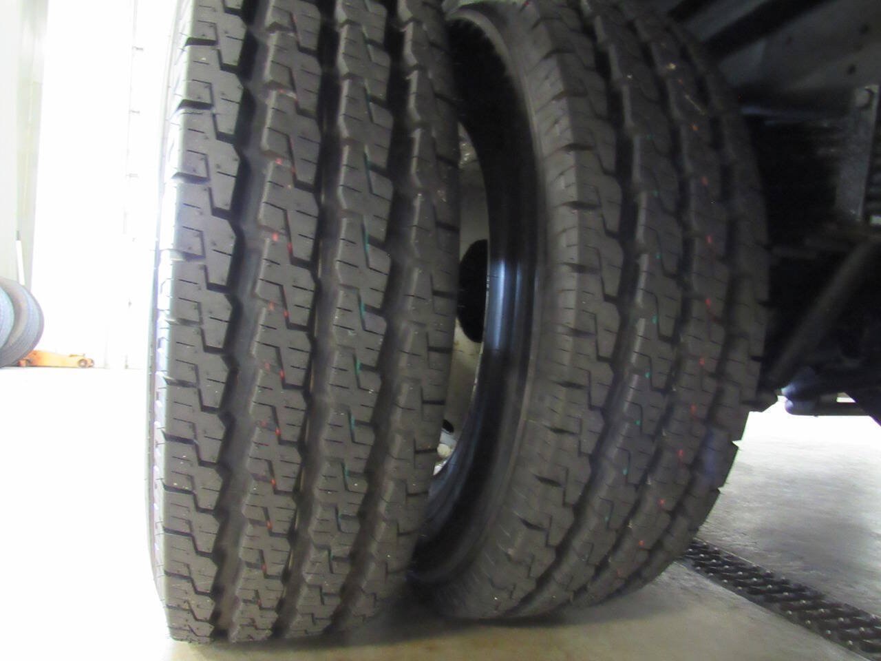 Used 2019 Ford E-450 and Econoline 450 Super Duty w/ Power Windows & Locks Group RWD image 36