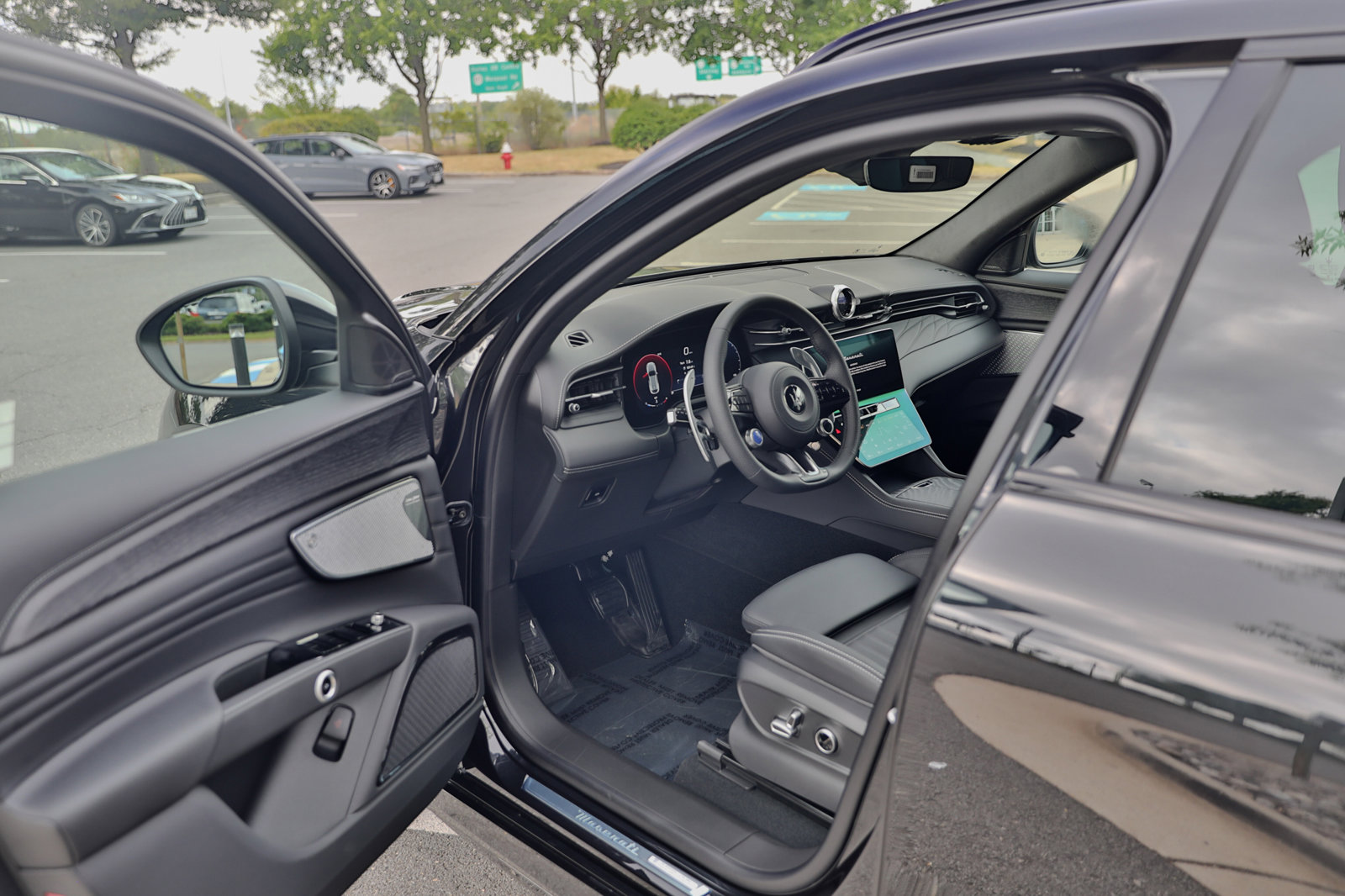 New 2024 Maserati Grecale GT image 13