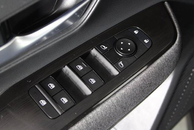 Certified 2026 Nissan Kicks SV w/ Cold Weather Package FWD image 23