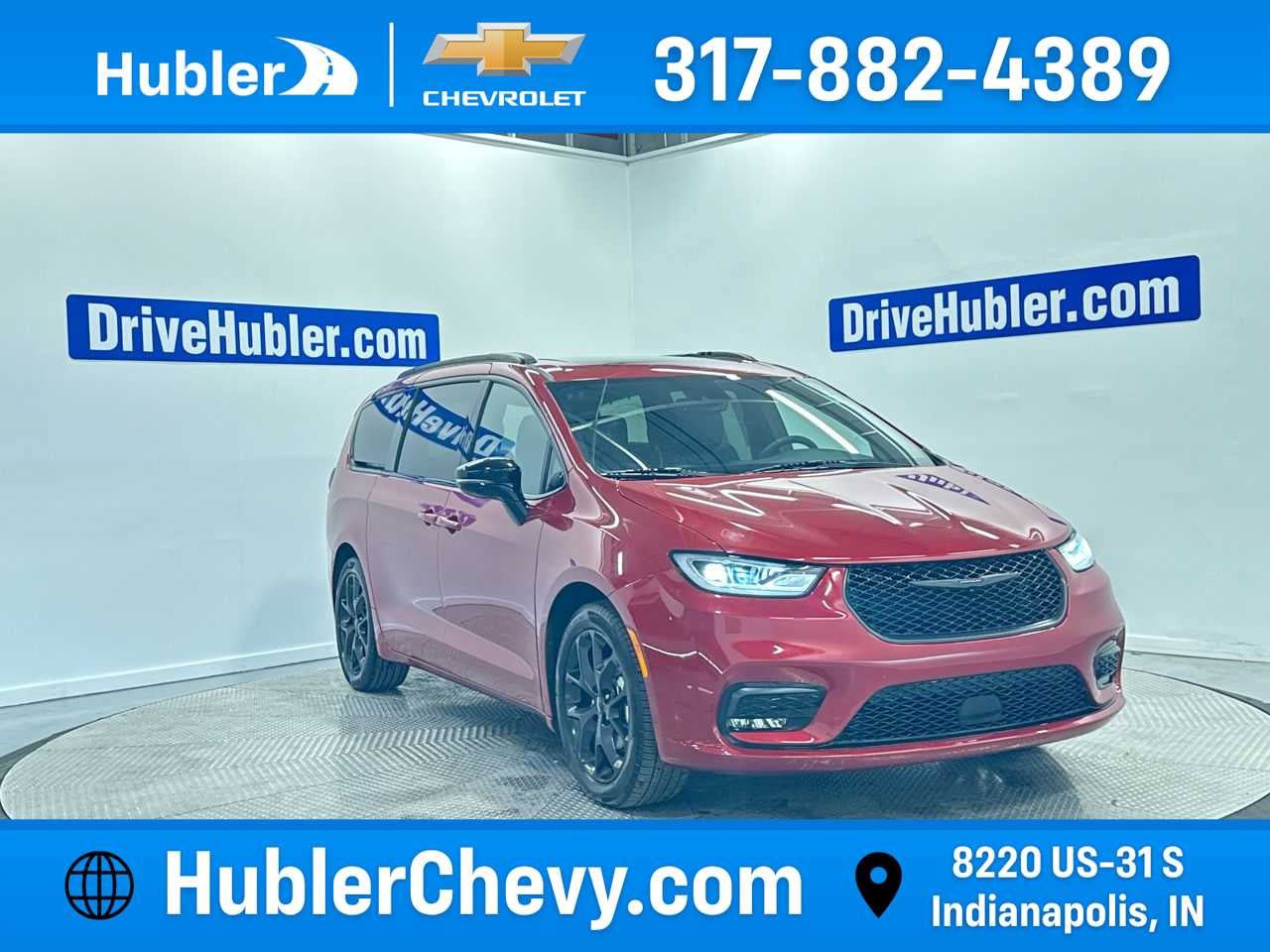 Used 2025 Chrysler Pacifica Limited FWD image 1