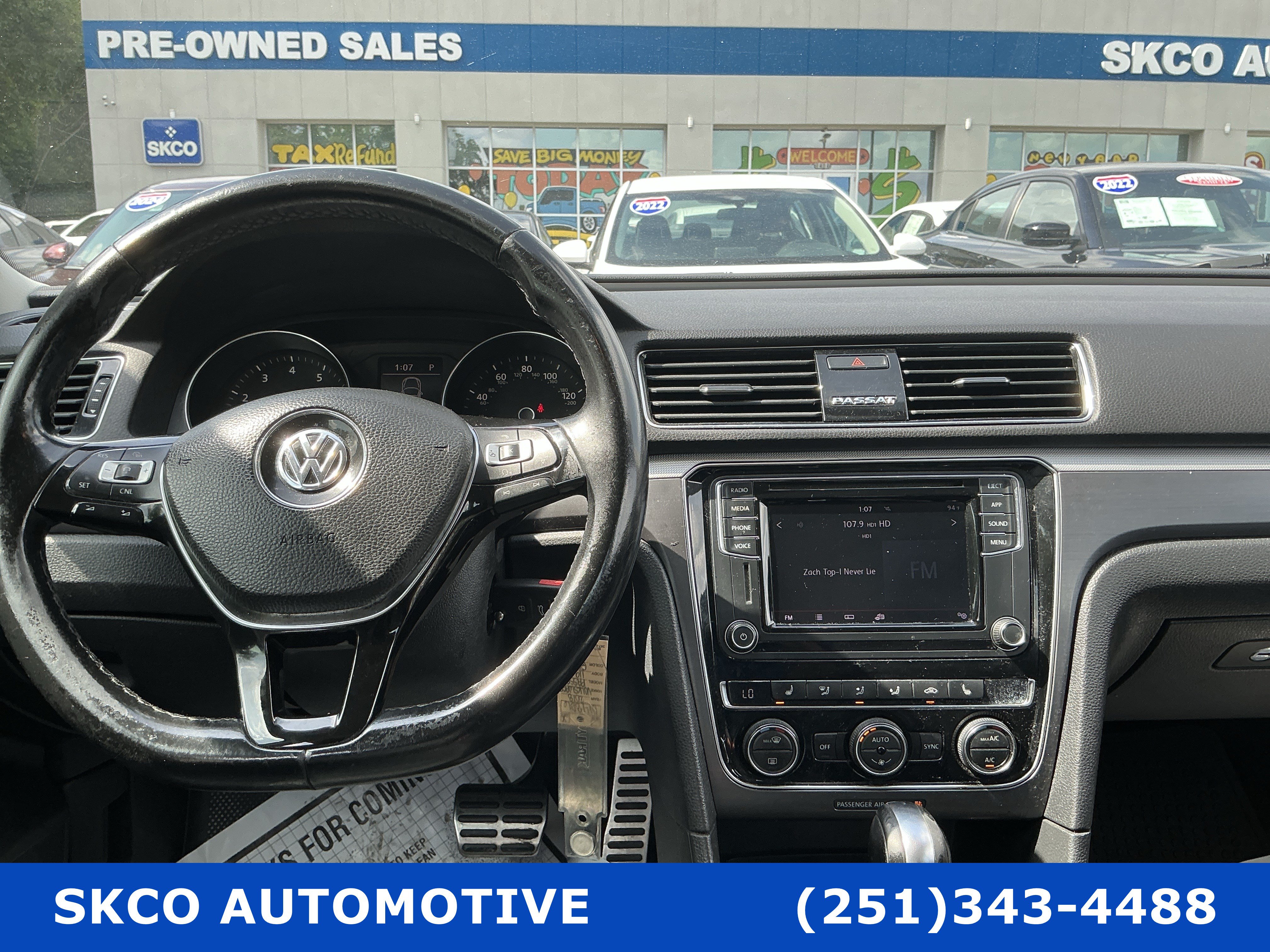 Used 2018 Volkswagen Passat 2.0T R-Line FWD image 15