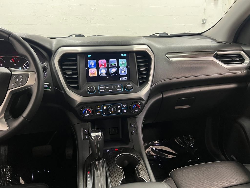 Used 2017 GMC Acadia SLT image 18