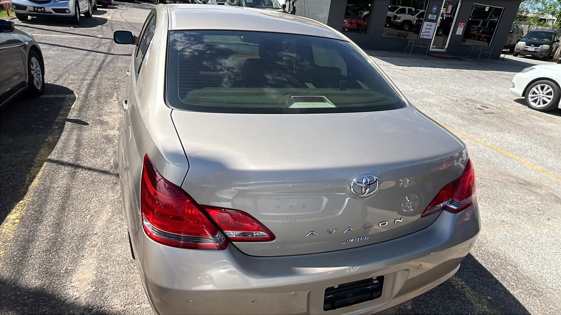 Used 2005 Toyota Avalon Limited image 5