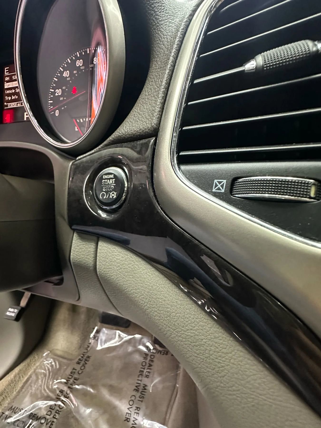 Used 2012 Jeep Grand Cherokee Laredo image 17