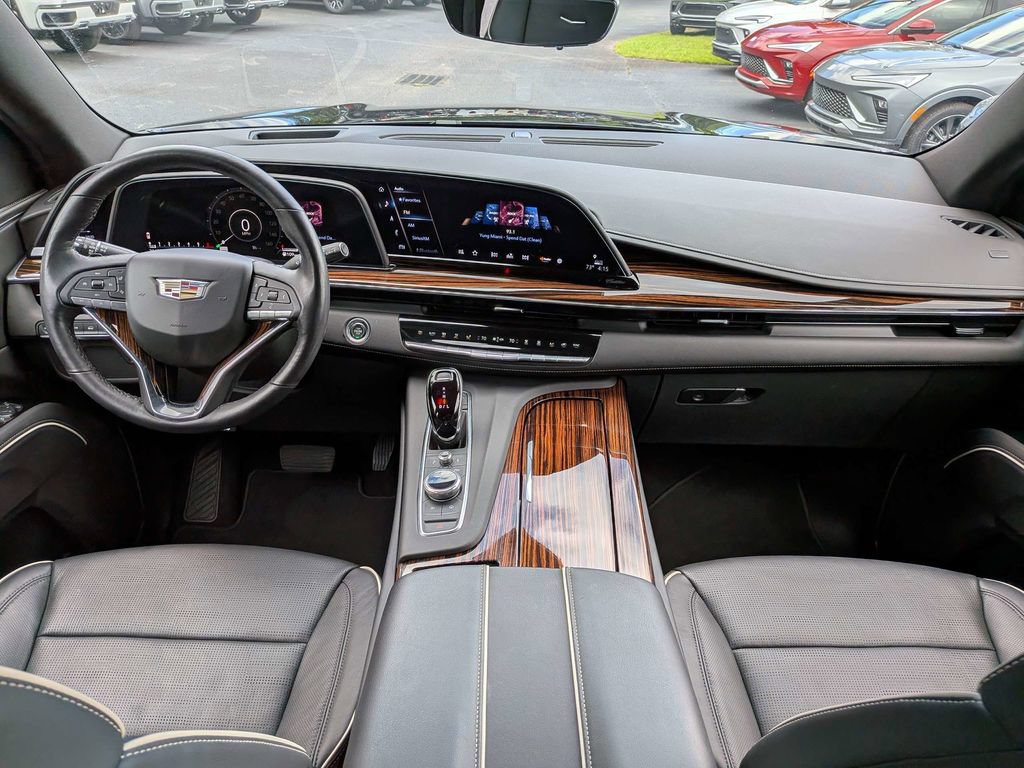 Certified 2021 Cadillac Escalade Premium Luxury w/ LPO, Illumination Package AWD/4WD image 16