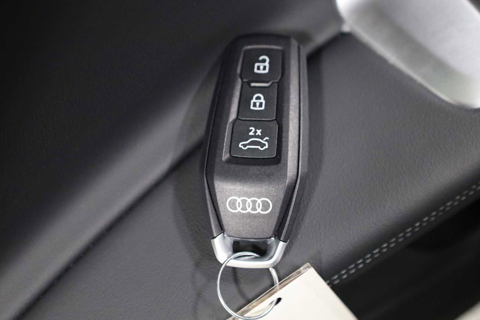 Certified 2025 Audi Q5 Premium Plus w/ Premium Plus AWD/4WD image 41