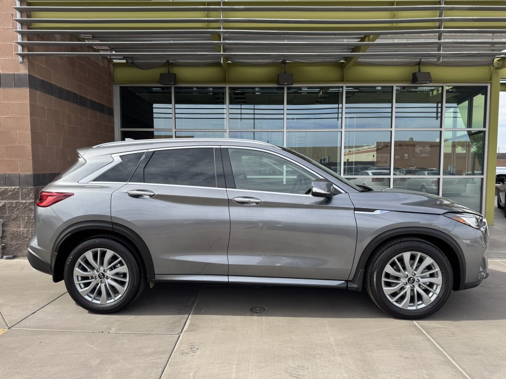 Used 2024 INFINITI QX50 Luxe w/ Cargo Package FWD image 9