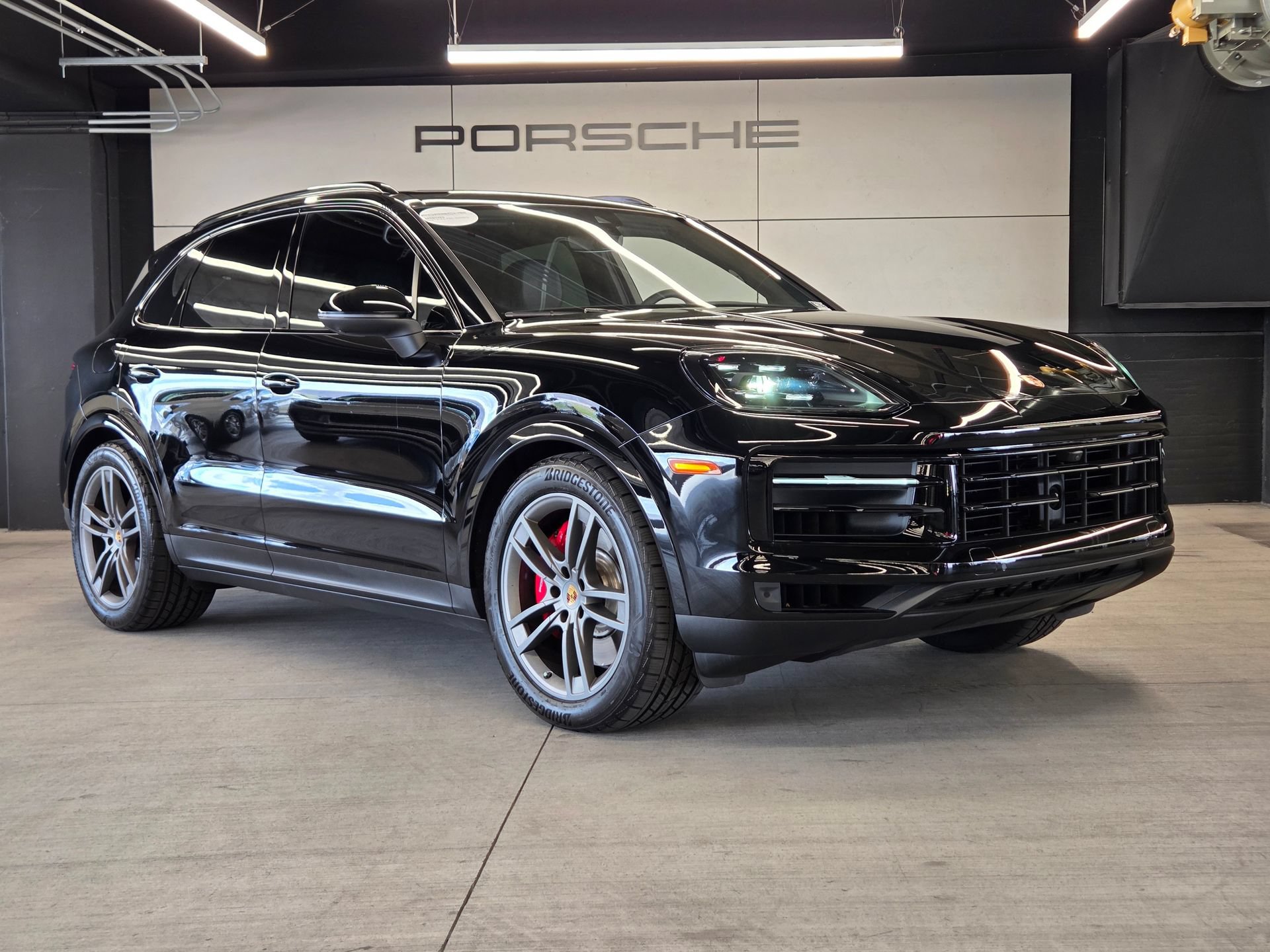 Certified 2024 Porsche Cayenne S AWD/4WD image 28
