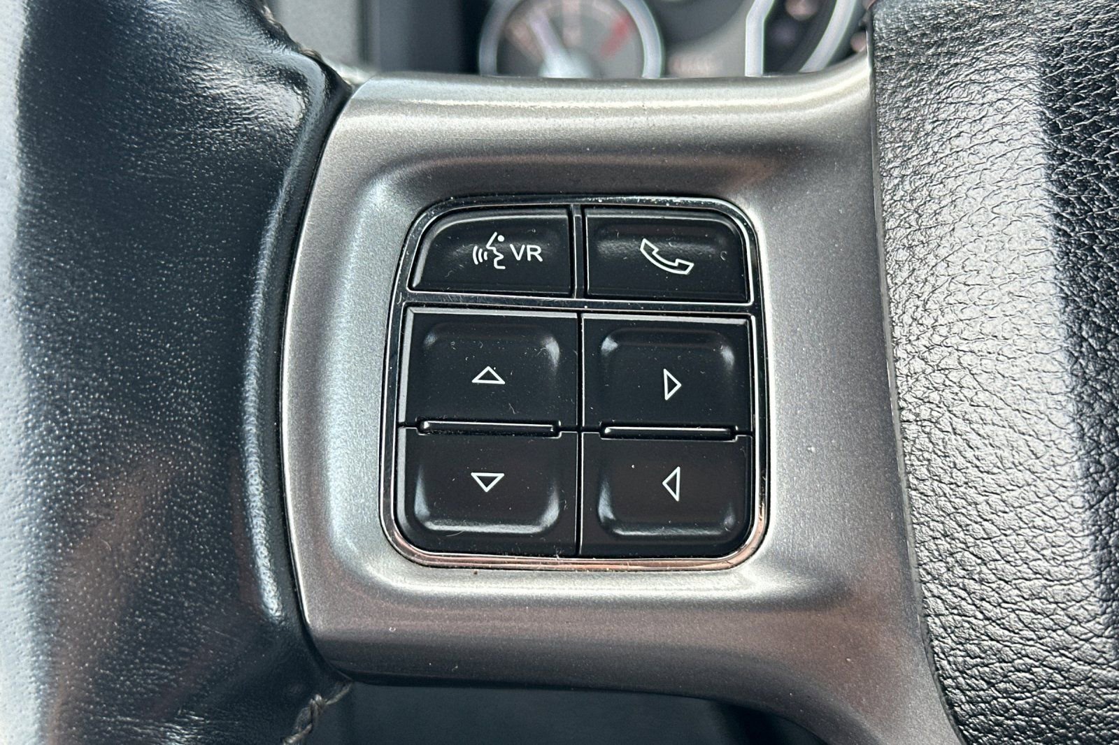 Used 2017 RAM 1500 Limited image 33