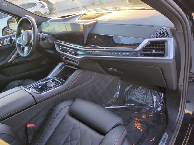 Certified 2025 BMW X6 xDrive40i w/ Premium Package image 23