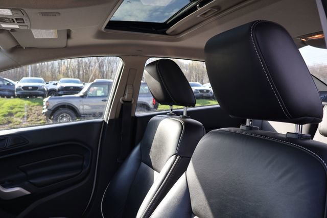 Used 2011 Ford Fiesta SEL w/ 301A Rapid Spec Order Code image 6