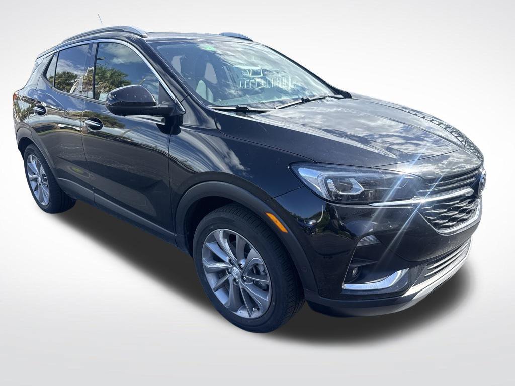 Used 2022 Buick Encore GX Essence w/ Advanced Technology Package FWD image 3