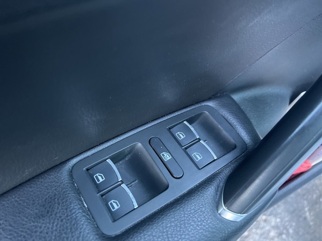 Used 2017 Volkswagen Passat 1.8T SE image 19