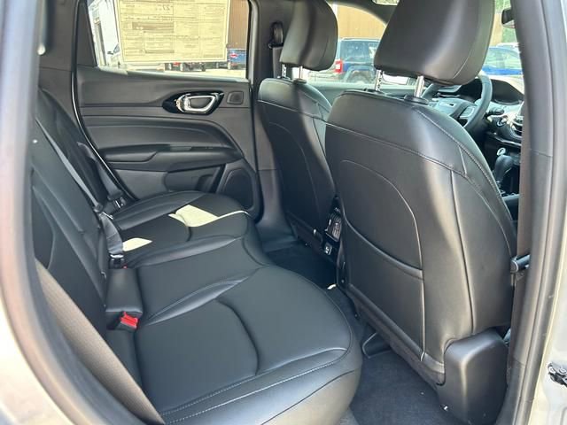 New 2025 Jeep Compass Limited w/ Sun & Sound Group image 28