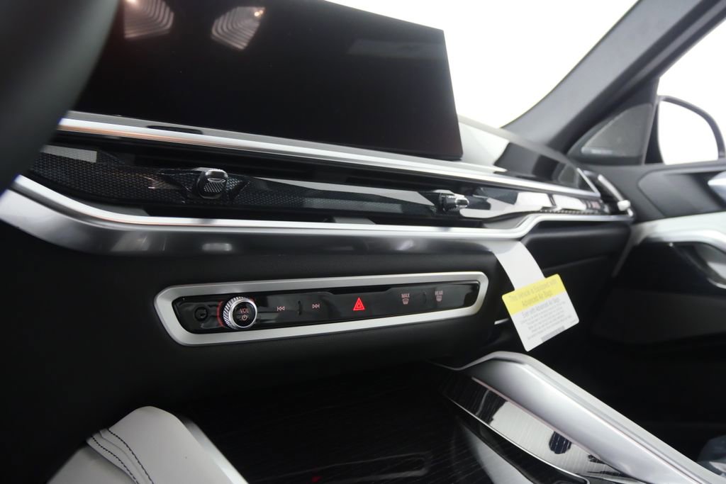 New 2026 BMW X6 xDrive40i image 21