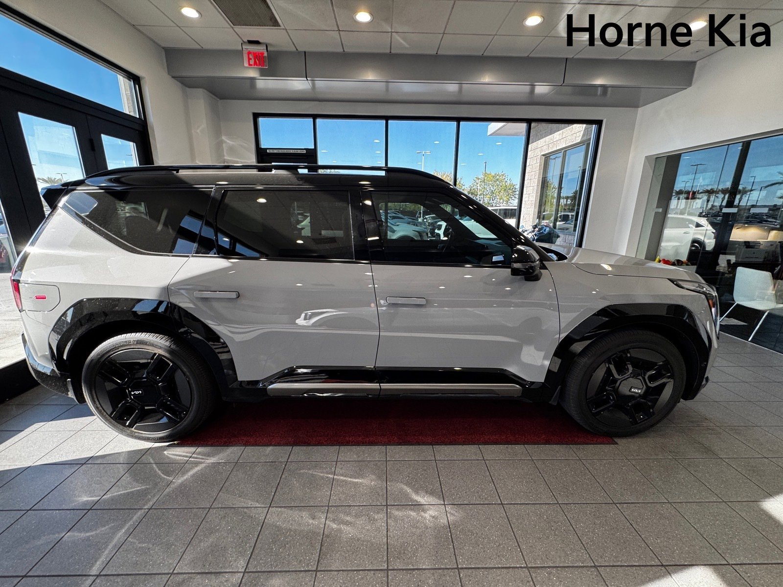 New 2026 Kia EV9 GT-Line image 3