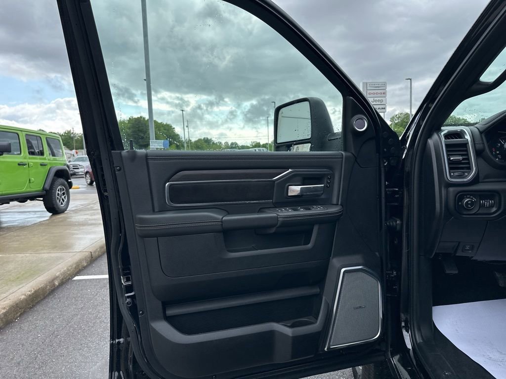 New 2025 RAM 2500 Laramie image 9