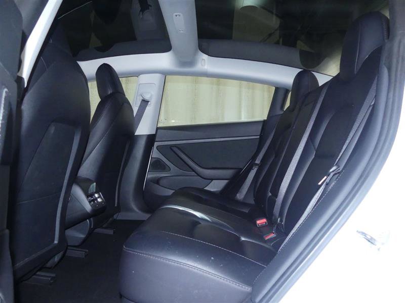 Used 2021 Tesla Model 3 Standard Range Plus image 21
