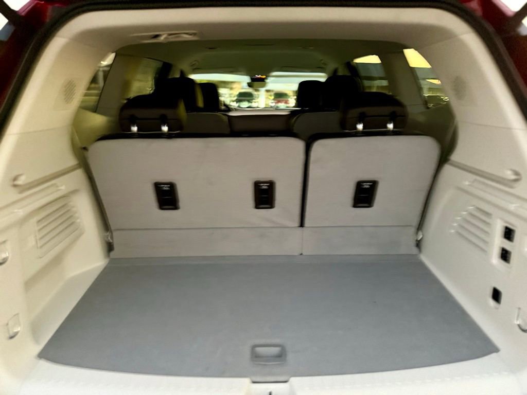 Used 2024 GMC Acadia Denali w/ Super Cruise Package image 18