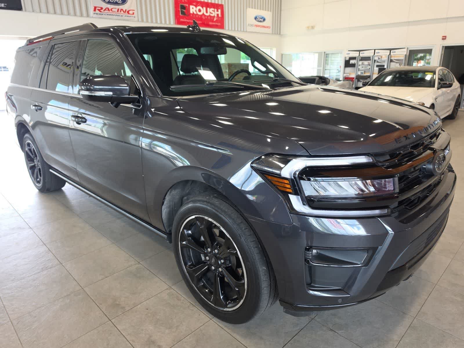 Used 2023 Ford Expedition Max Limited AWD/4WD image 5