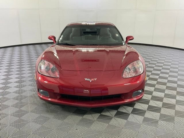 Used 2009 Chevrolet Corvette Coupe RWD image 2