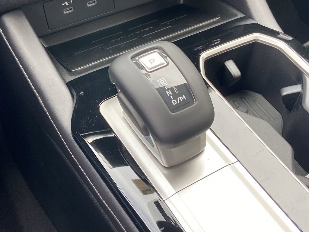 New 2026 Mitsubishi Outlander LE AWD/4WD image 12
