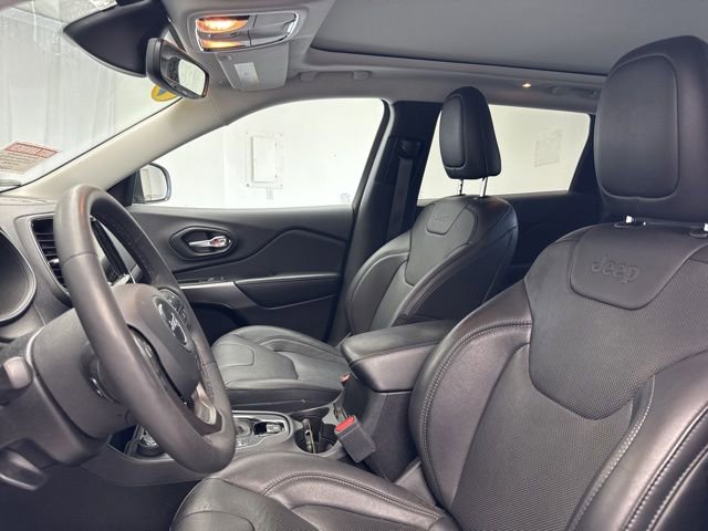 Used 2021 Jeep Cherokee Limited image 7