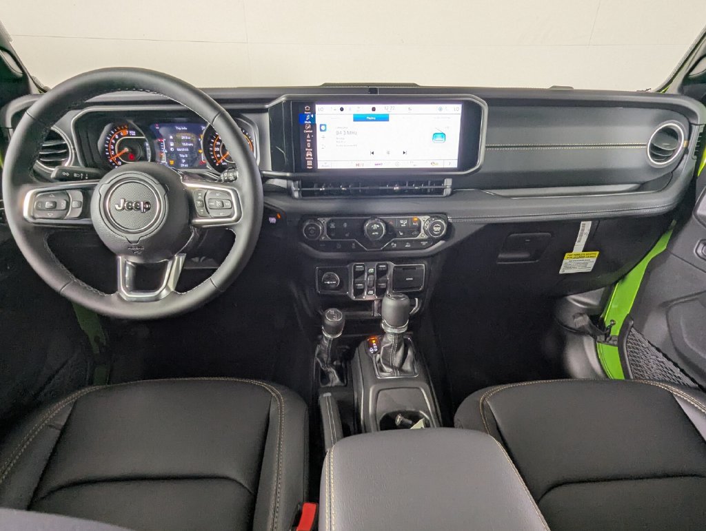 New 2026 Jeep Wrangler Unlimited Sahara AWD/4WD image 18
