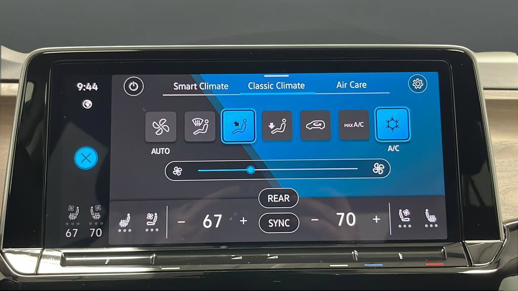 Used 2024 Volkswagen Atlas SE AWD/4WD image 17