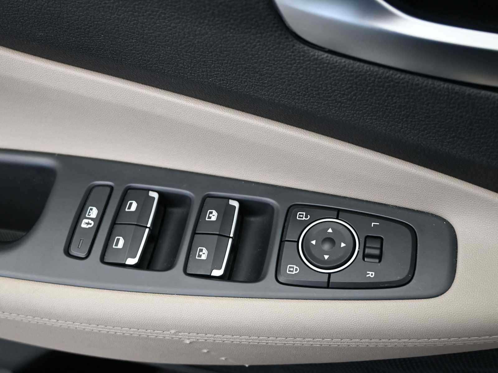 Used 2023 Hyundai Santa Fe SEL image 18