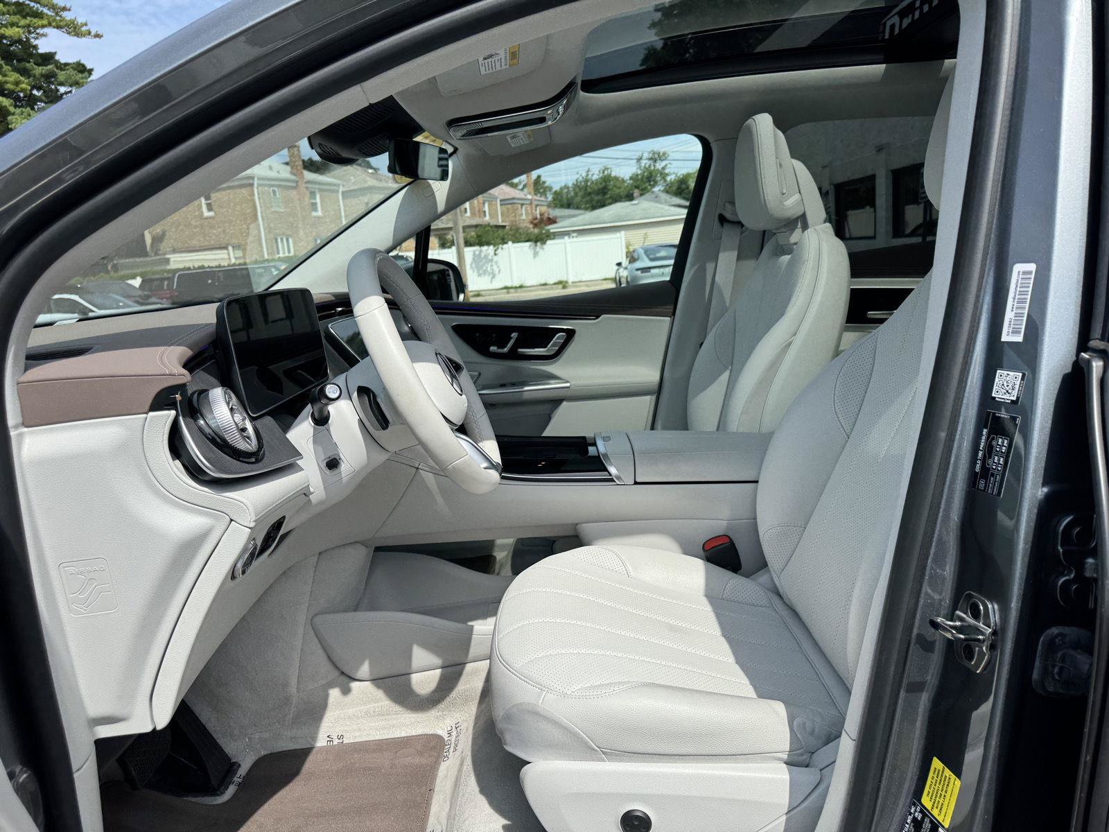 Used 2023 Mercedes-Benz EQE 350+ SUV w/ Exclusive Trim Package image 24