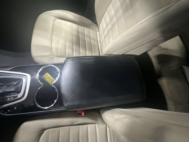 Used 2018 Ford Edge SEL FWD image 28