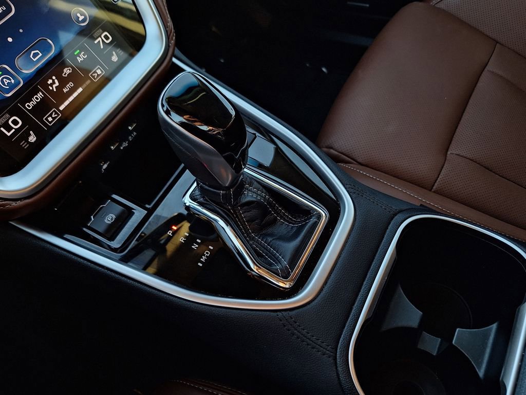 Used 2022 Subaru Outback Touring w/ Popular Package #2 image 25