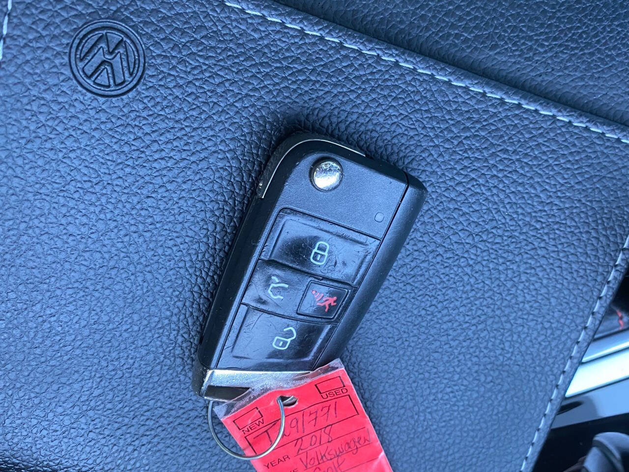 Used 2018 Volkswagen GTI SE FWD image 20
