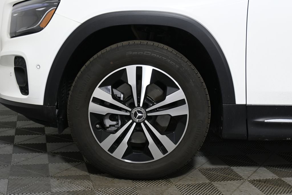 Certified 2026 Mercedes-Benz GLB 250 4MATIC image 11