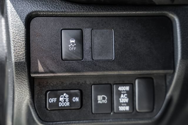 Used 2020 Toyota Tacoma TRD Off-Road AWD/4WD image 40