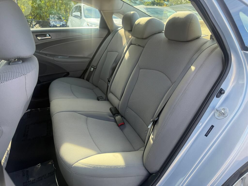 Used 2013 Hyundai Sonata GLS w/ Popular Equipment Pkg FWD image 20