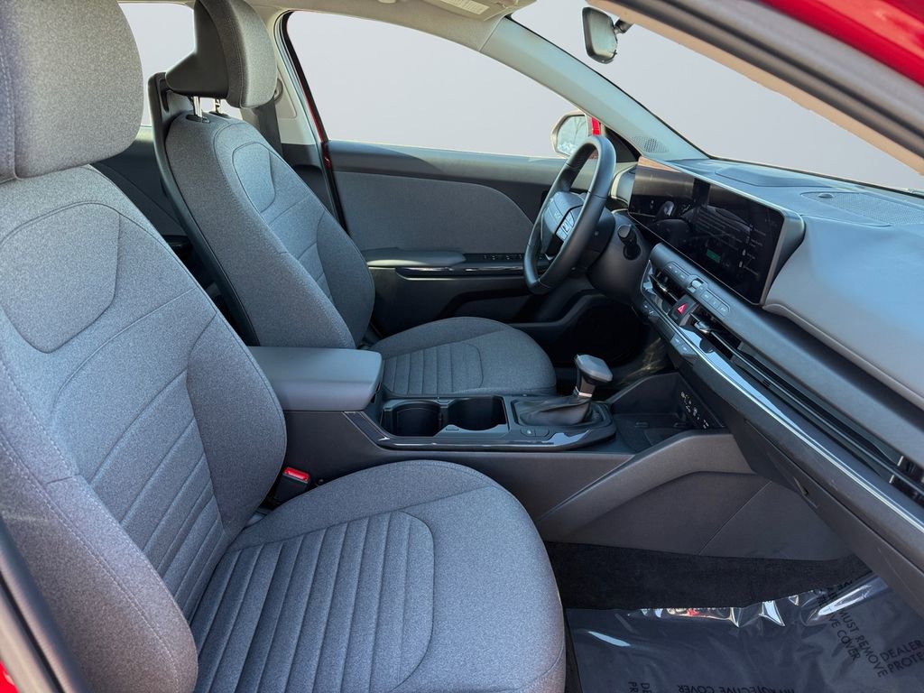 Used 2025 Kia K4 EX image 15