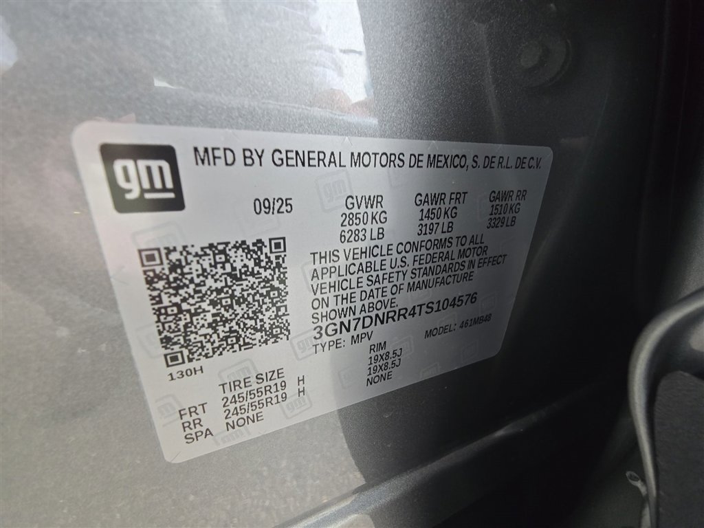 New 2026 Chevrolet Equinox EV LT image 33