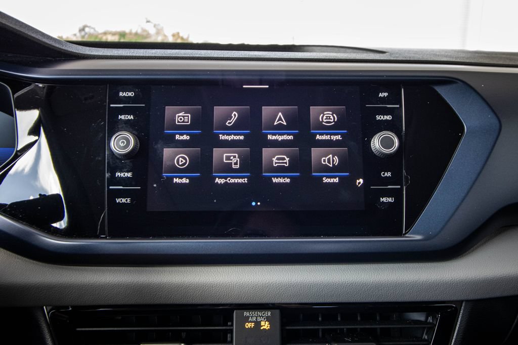 Certified 2023 Volkswagen Taos SE w/ Panoramic Sunroof Package FWD image 39