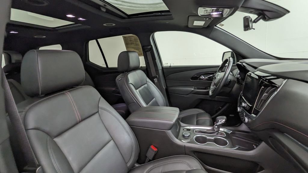 Used 2023 Chevrolet Traverse RS AWD/4WD image 41