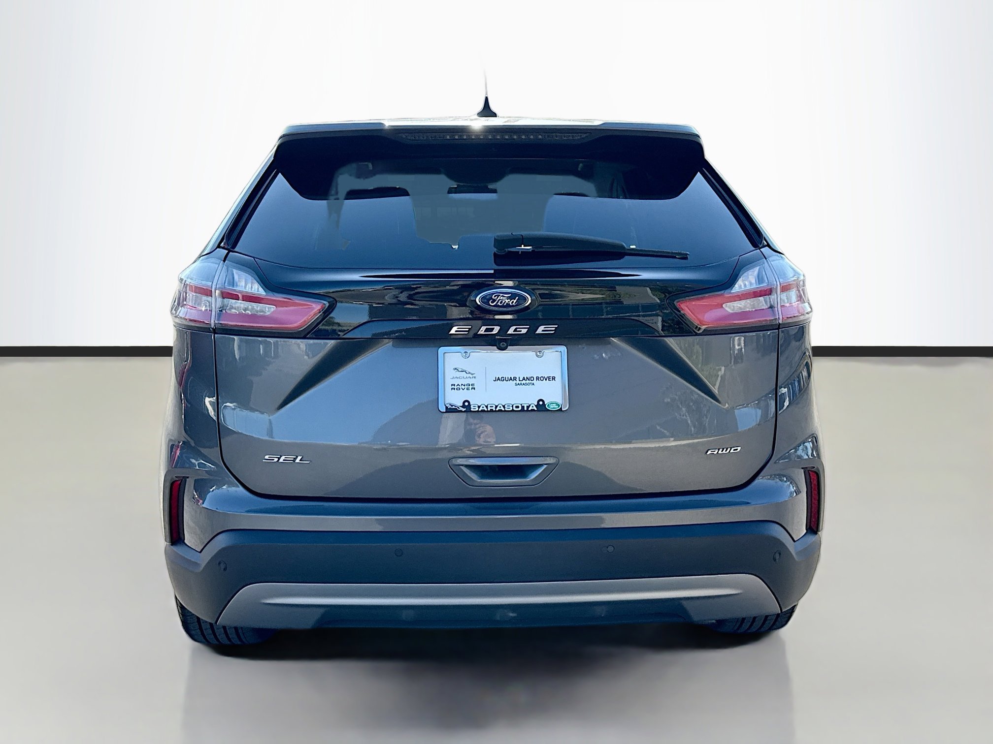 Used 2022 Ford Edge SEL image 4