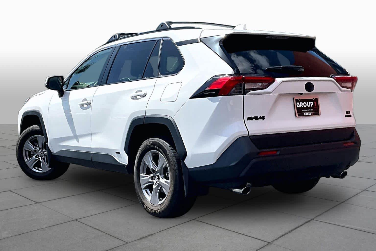Used 2024 Toyota RAV4 XLE w/ Convenience Package AWD/4WD image 11